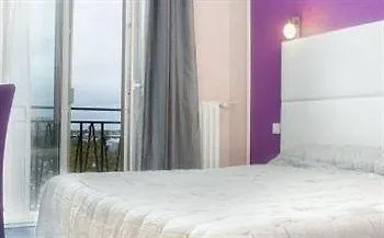 酒店 Le Berry Saint-nazaire 圣纳泽尔