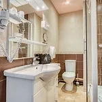 Le Berry Saint-nazaire 3* Сен-Назер