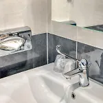 Le Berry Saint-nazaire Отель 3*