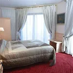 Le Berry Saint-nazaire Отель