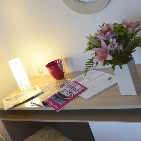 Le Berry Saint-nazaire Отель