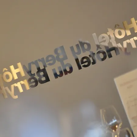 Le Berry Saint-nazaire Отель 3*