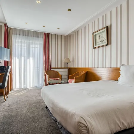 Hotel Le Berry Saint-nazaire 3*