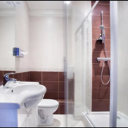 Отель Le Berry Saint-nazaire