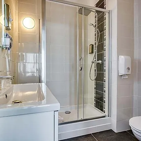 Hotel Le Berry Saint-nazaire 3*