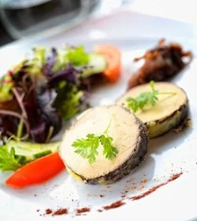 Отель Le Berry Saint-nazaire Сен-Назер