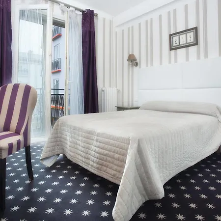 Отель Le Berry Saint-nazaire 3*