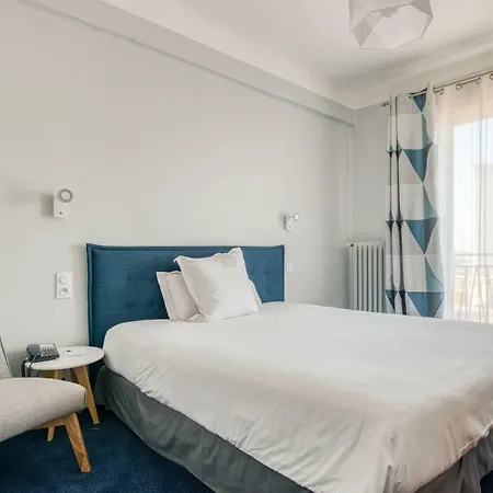 Le Berry Saint-nazaire Отель